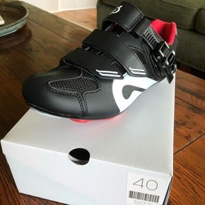 Peloton cycling shoes size 40 used once